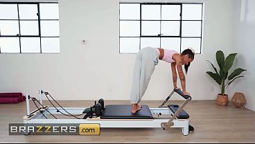 Brazzers – Ryan Reid Gets Her Tight Little Pussy Stretched Deep By Victor Ray’s Thick Cock In A Sweaty Hardcore Workout