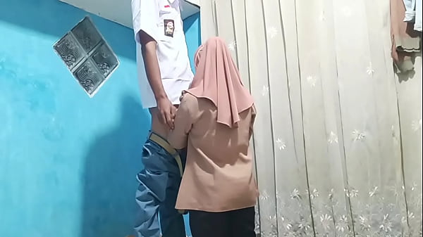 Murid Ngewein Bu Guru Pas Habis Pulang Sekolah