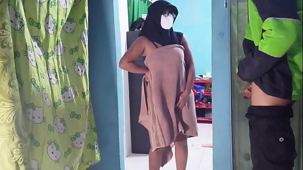 Kepergok Driver Ojol Pas Lagi Mainin Diri Sendiri Sambil Kirim Makanan